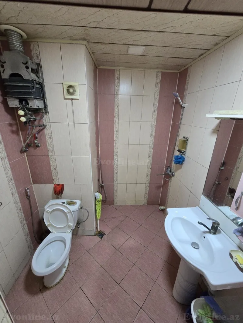 2 otaqlı Mənzil 52 m² Massiv D Kirayə verilir