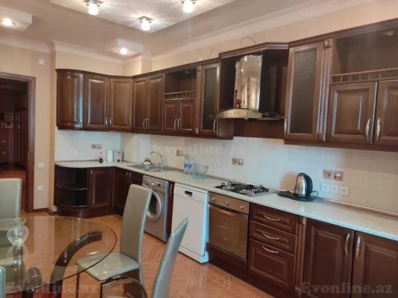 Satılır 4 otaqlı Mənzil Yeni tikili 205 m² Elmlər Akademiyası m. - şəkil 5