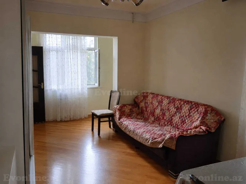 Satılır 2 otaqlı Mənzil Köhnə tikili 43 m² 7-ci mikrorayon - şəkil 3