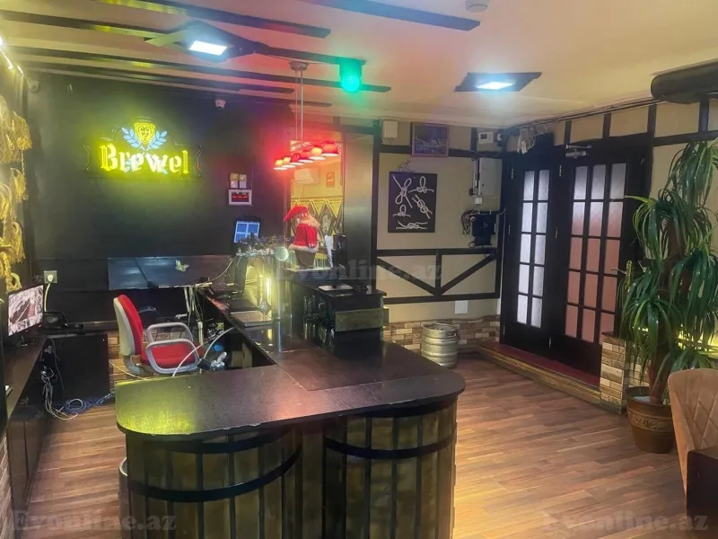 Obyekt 350 m² Bakmil m. Kirayə verilir