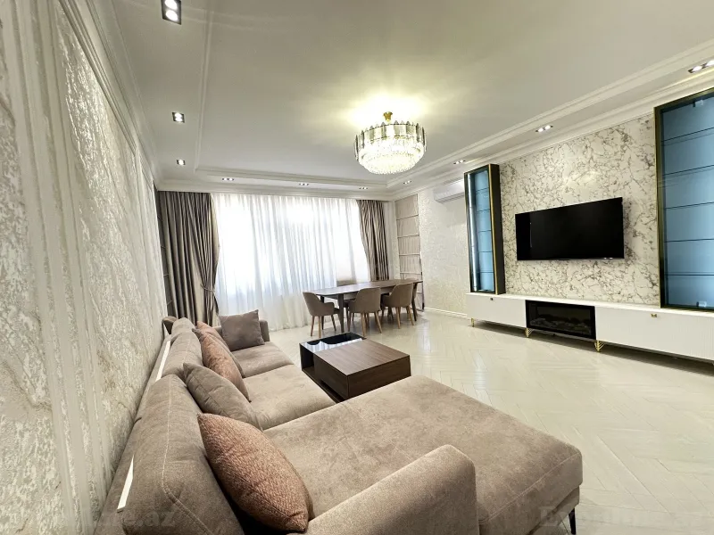 Satılır 2 otaqlı Mənzil Yeni tikili 108 m² 28 May m. - şəkil 4