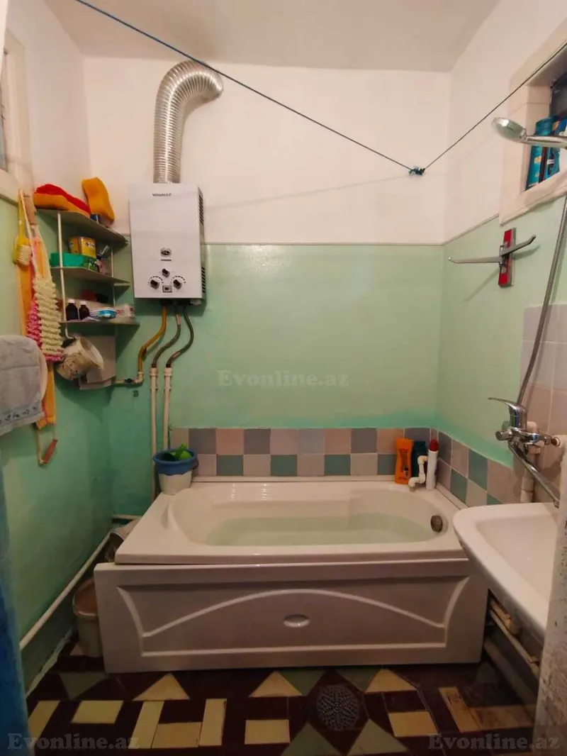 Satılır 3 otaqlı Mənzil Köhnə tikili 72 m² Əhmədli m. - şəkil 4