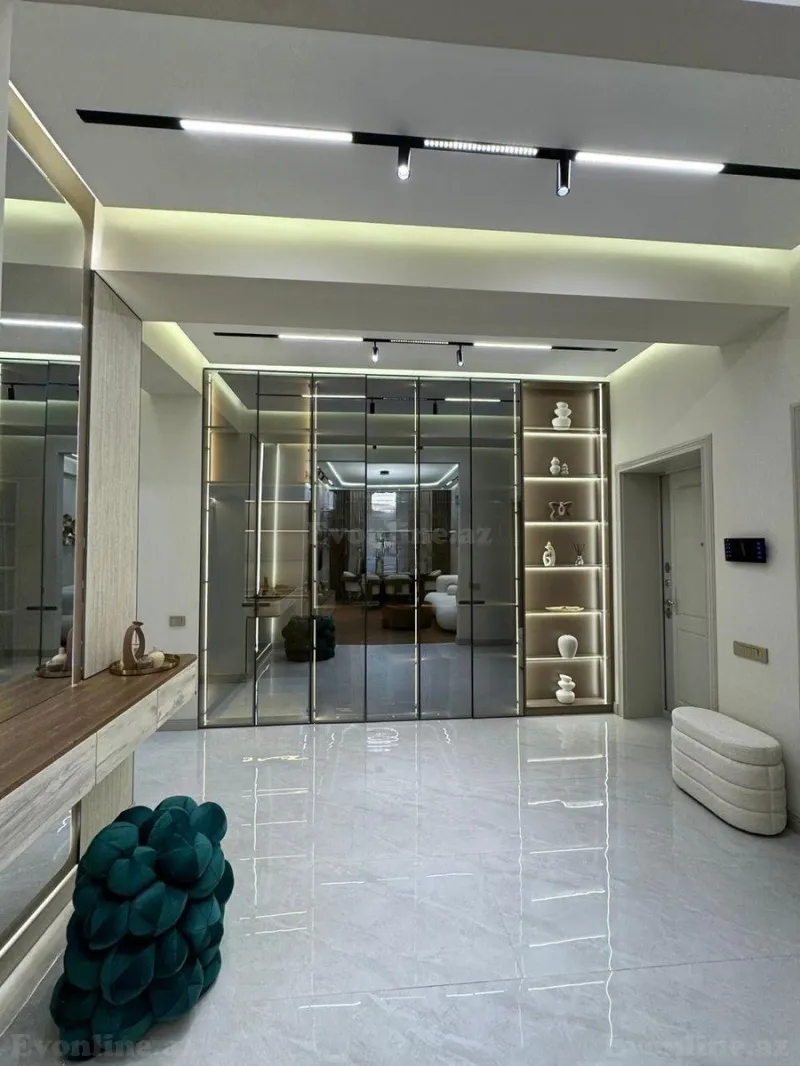 2 otaqlı Mənzil 86 m² Elmlər Akademiyası m. Satılır