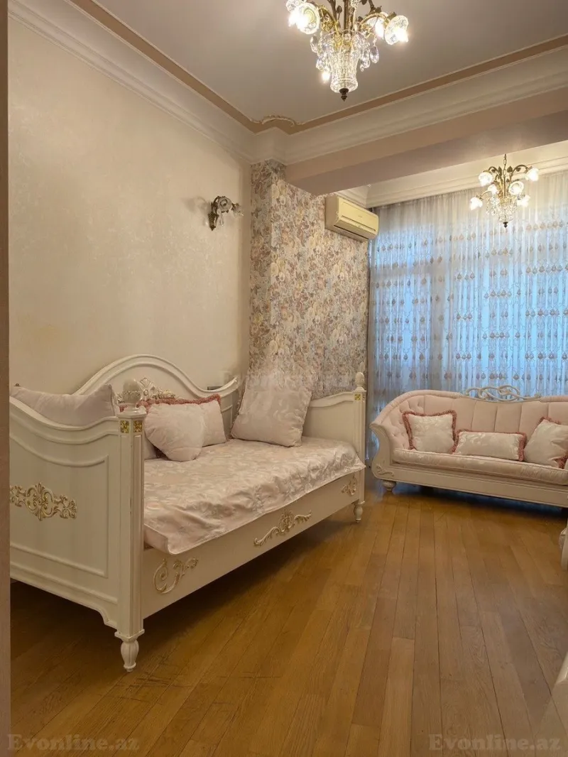 Satılır 4 otaqlı Mənzil Yeni tikili 220 m² 28 May m. - şəkil 5