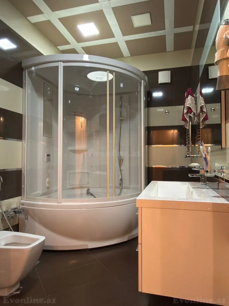 Satılır 4 otaqlı Mənzil Yeni tikili 220 m² 28 May m. - şəkil 11