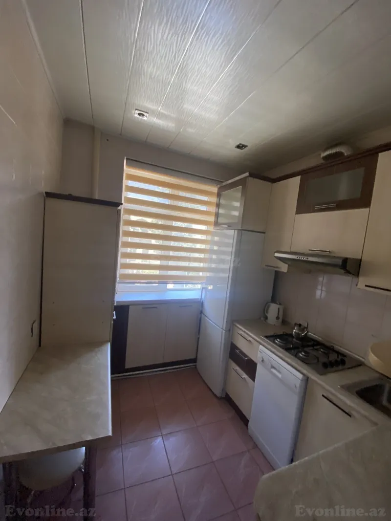 Satılır 4 otaqlı Mənzil Köhnə tikili 100 m² 28 May m. - şəkil 7