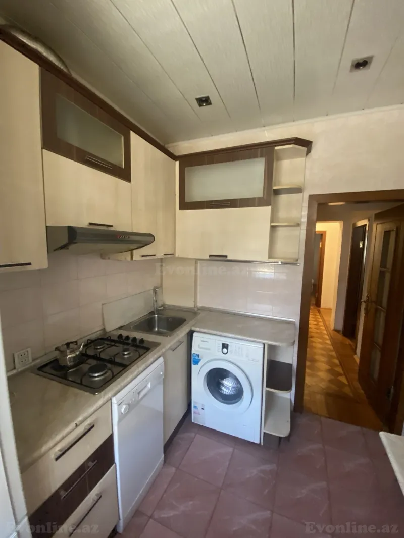 Satılır 4 otaqlı Mənzil Köhnə tikili 100 m² 28 May m. - şəkil 8