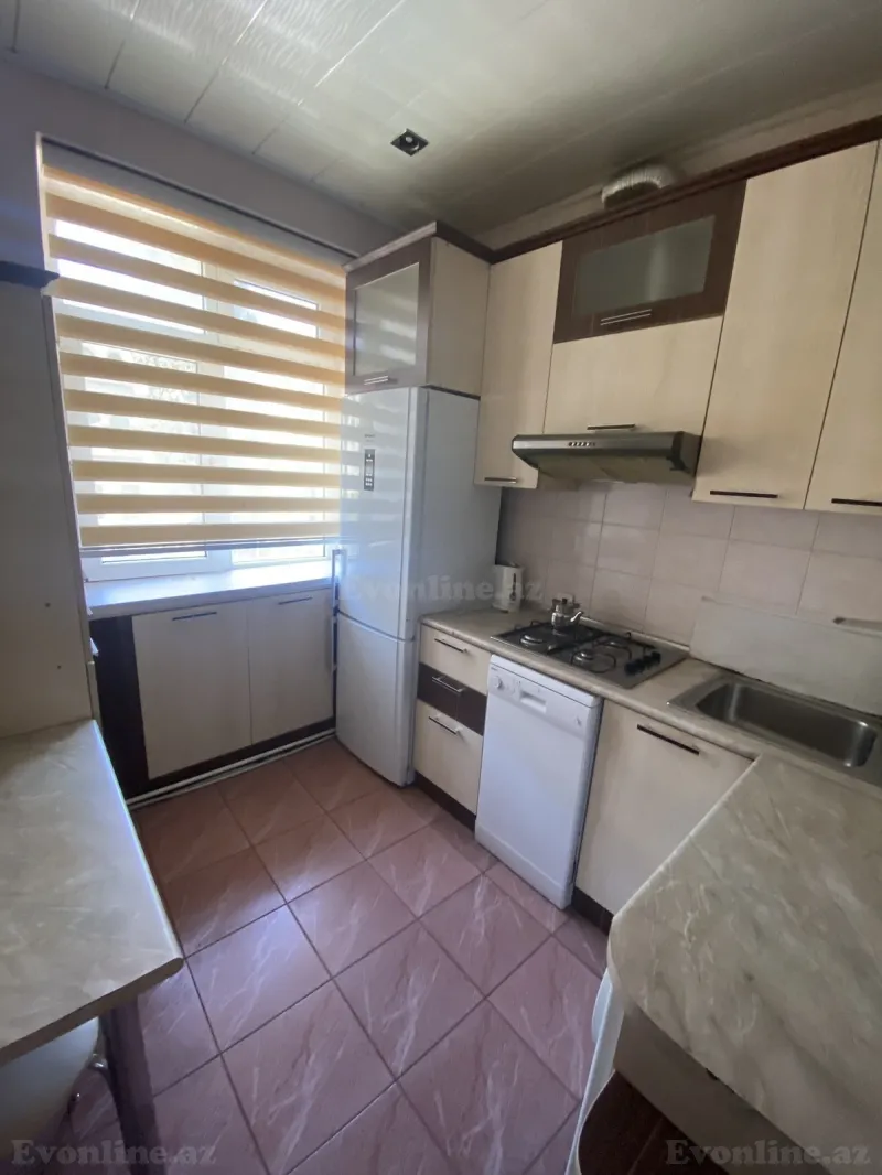 Satılır 4 otaqlı Mənzil Köhnə tikili 100 m² 28 May m. - şəkil 9