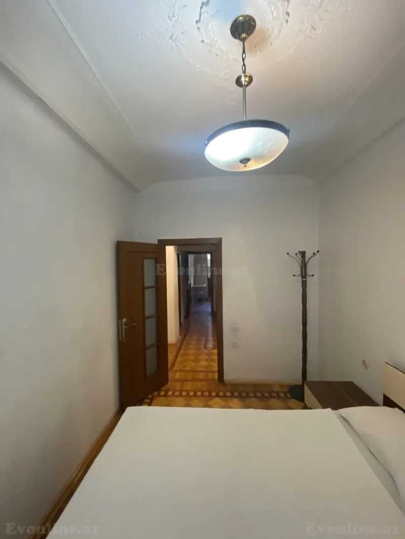 Satılır 4 otaqlı Mənzil Köhnə tikili 100 m² 28 May m. - şəkil 22