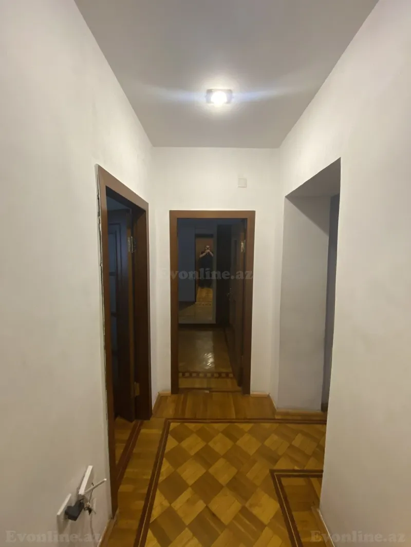 Satılır 4 otaqlı Mənzil Köhnə tikili 100 m² 28 May m. - şəkil 23