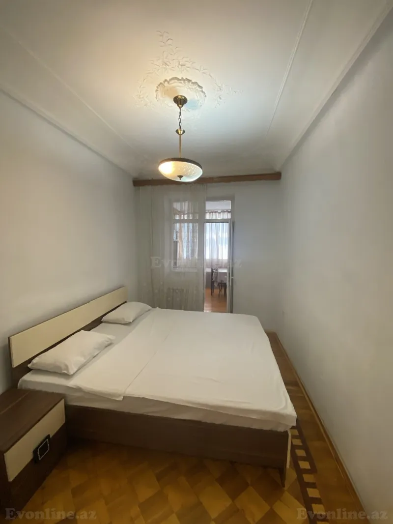 Satılır 4 otaqlı Mənzil Köhnə tikili 100 m² 28 May m. - şəkil 25