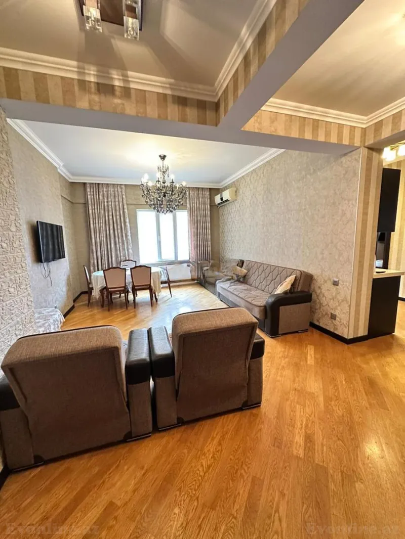 Satılır 3 otaqlı Mənzil Yeni tikili 101 m² 28 May m. - şəkil 8