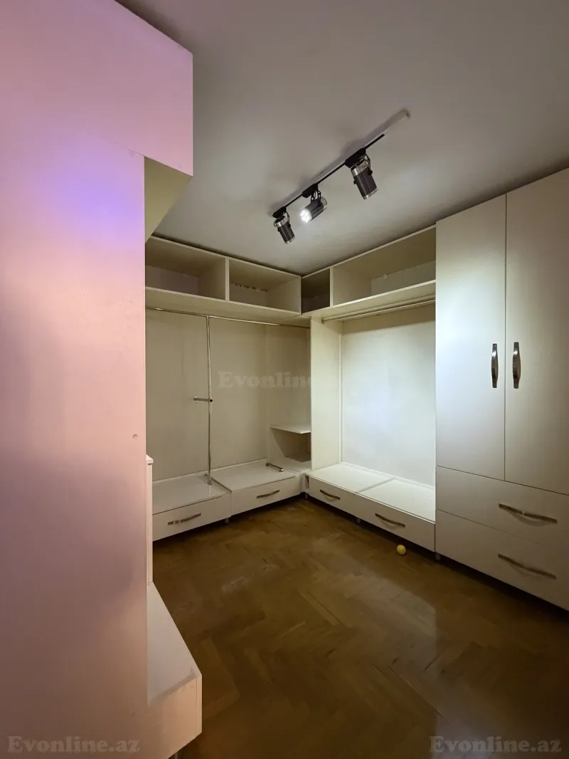 Kirayə verilir 3 otaqlı Mənzil Köhnə tikili 175 m² Nərimanov r. - şəkil 6
