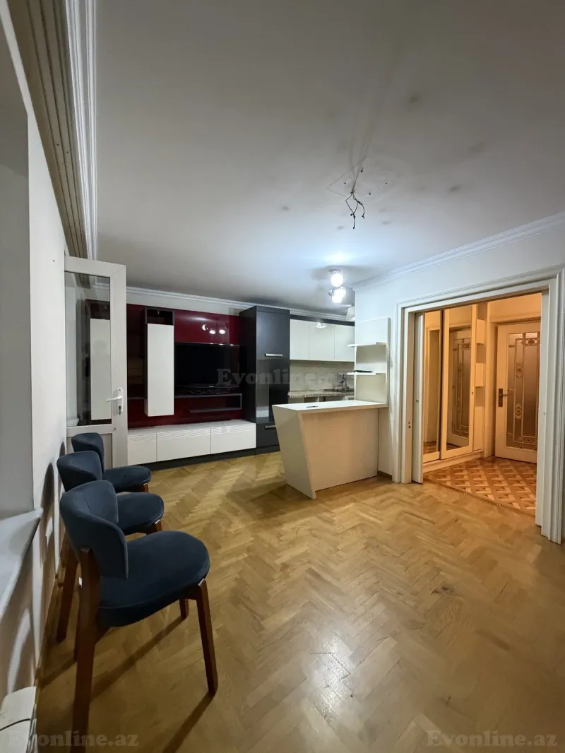 Kirayə verilir 3 otaqlı Mənzil Köhnə tikili 175 m² Nərimanov r. - şəkil 11