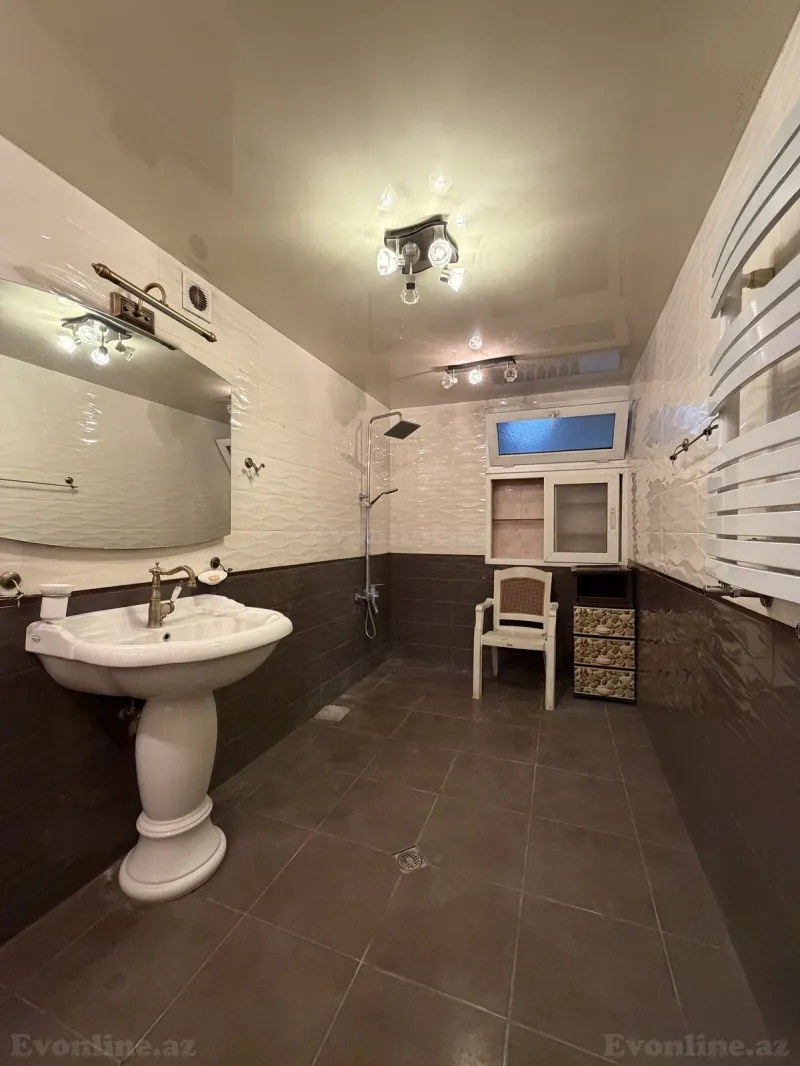 Kirayə verilir 3 otaqlı Mənzil Köhnə tikili 175 m² Nərimanov r. - şəkil 13