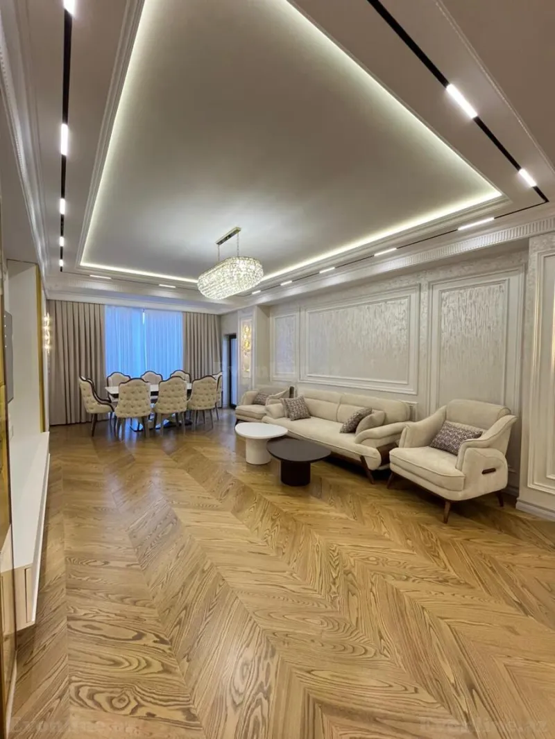 Satılır 4 otaqlı Mənzil Yeni tikili 233 m² Nərimanov r. - şəkil 3