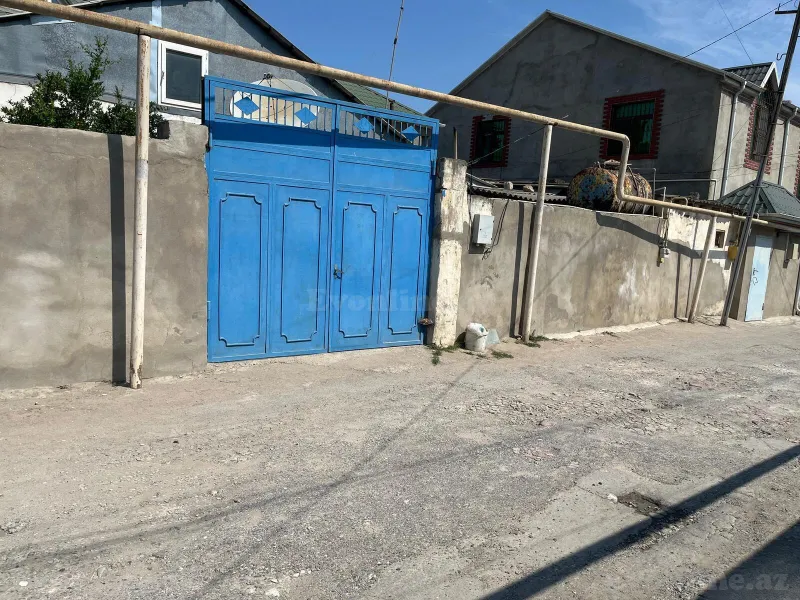 3 otaqlı Həyət evi 70 m² Bakıxanov Satılır