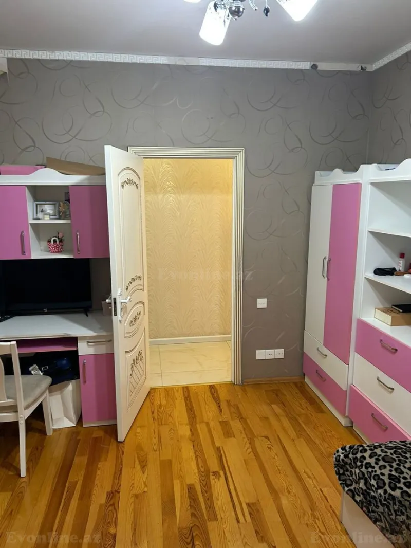 Satılır 5 otaqlı Mənzil Köhnə tikili 110 m² Bakıxanov - şəkil 6