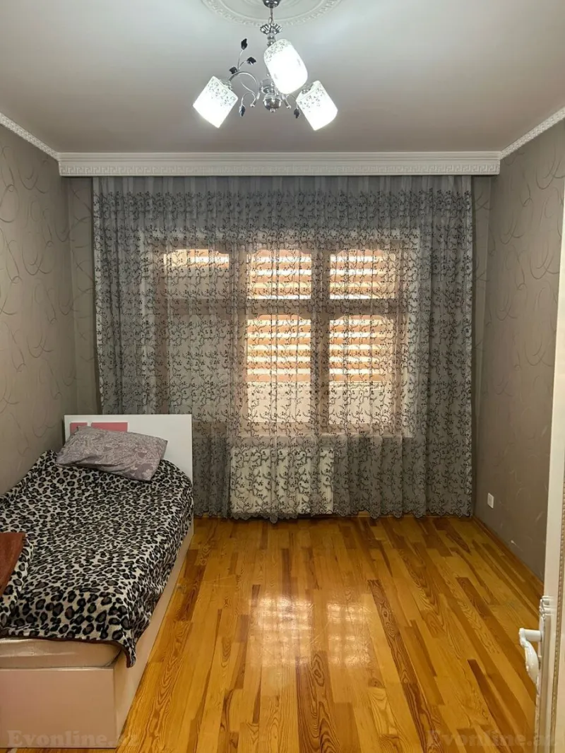 Satılır 5 otaqlı Mənzil Köhnə tikili 110 m² Bakıxanov - şəkil 7