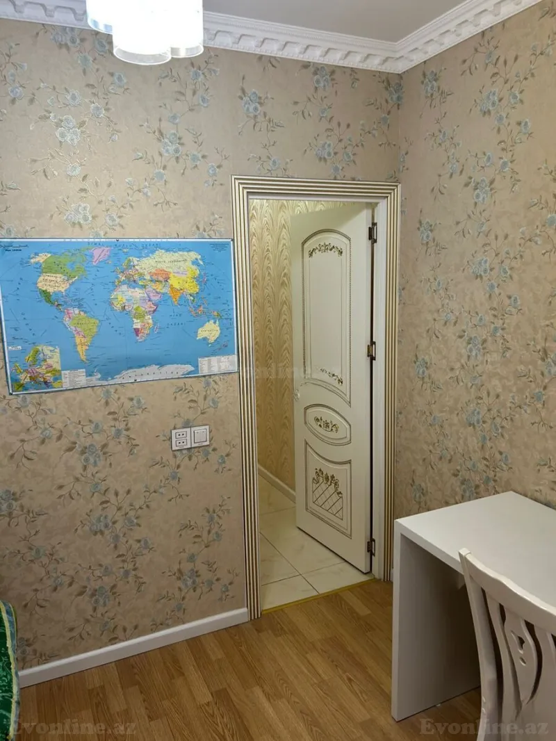 Satılır 5 otaqlı Mənzil Köhnə tikili 110 m² Bakıxanov - şəkil 8