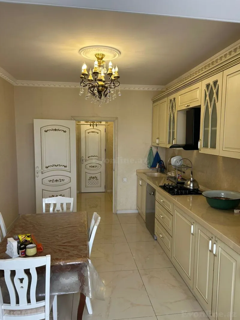 Satılır 5 otaqlı Mənzil Köhnə tikili 110 m² Bakıxanov - şəkil 12