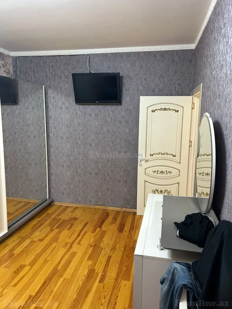 Satılır 5 otaqlı Mənzil Köhnə tikili 110 m² Bakıxanov - şəkil 13