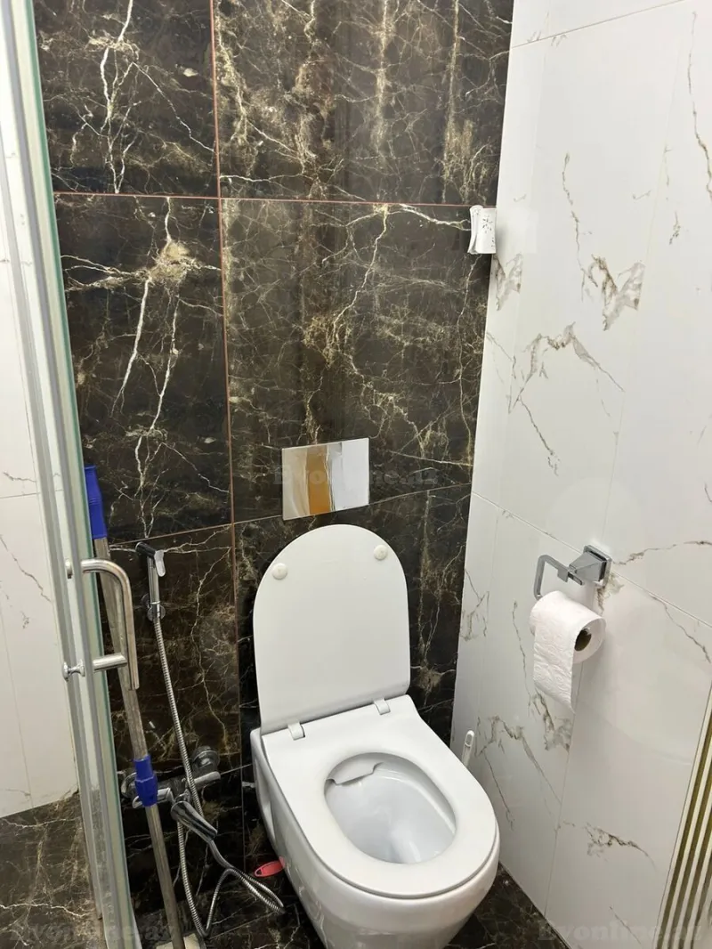 Satılır 5 otaqlı Mənzil Köhnə tikili 110 m² Bakıxanov - şəkil 18
