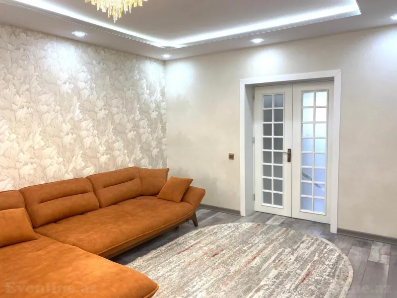 Satılır 3 otaqlı Mənzil Köhnə tikili 75 m² Koroğlu m. - şəkil 2