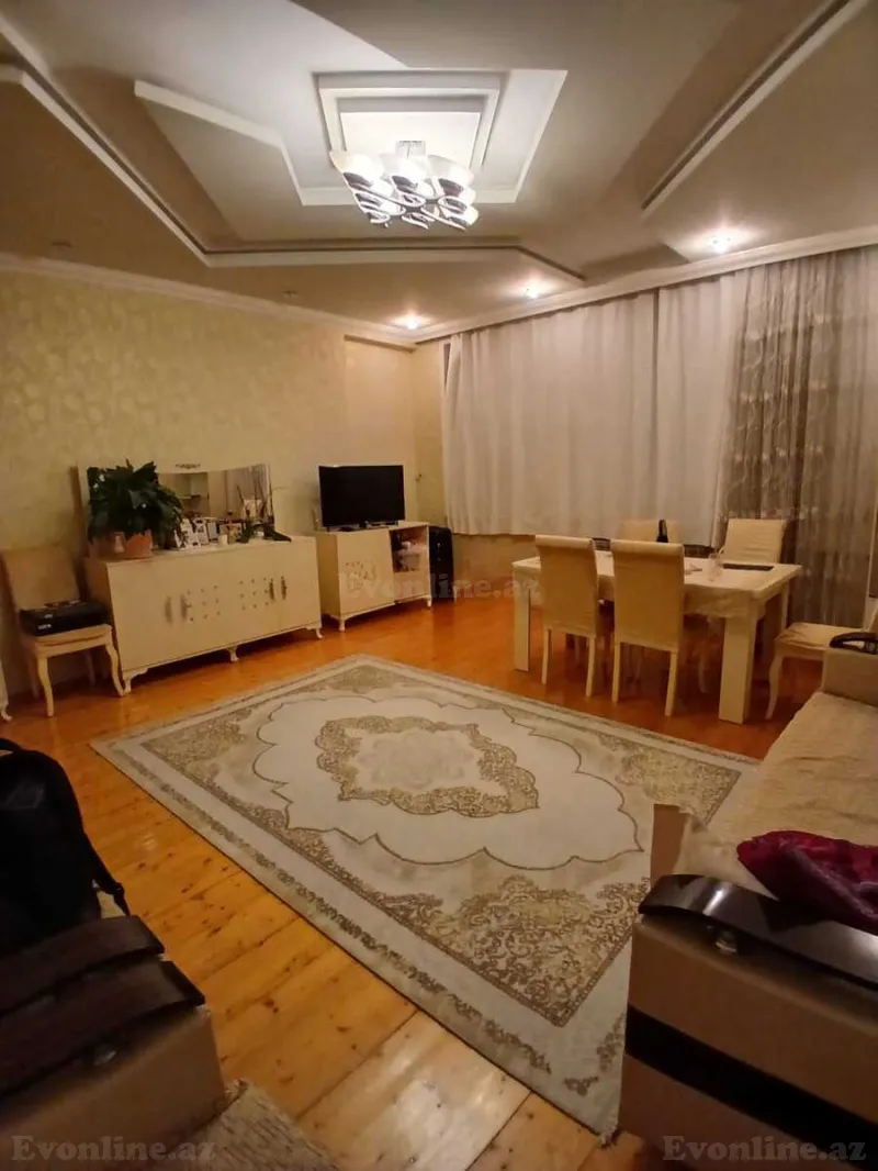 2 otaqlı Mənzil 100 m² Xətai r. Satılır