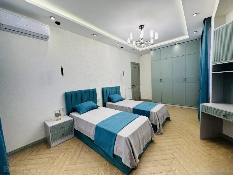 Satılır 4 otaqlı Mənzil Yeni tikili 178 m² 28 May m. - şəkil 9