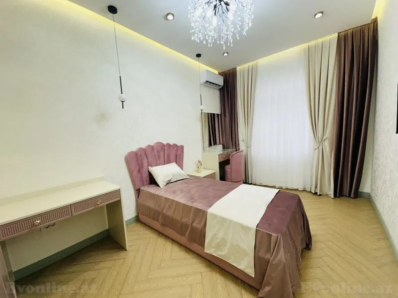 Satılır 4 otaqlı Mənzil Yeni tikili 178 m² 28 May m. - şəkil 16