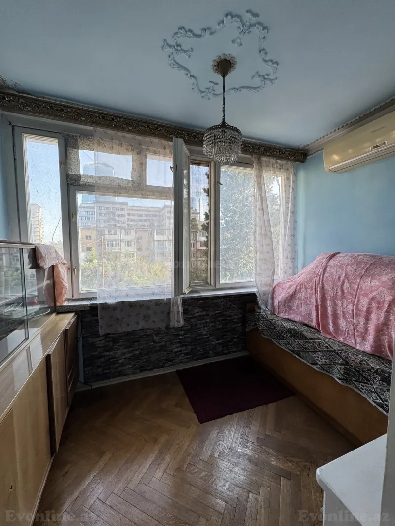 Satılır 3 otaqlı Mənzil Köhnə tikili 70 m² Xətai r. - şəkil 4