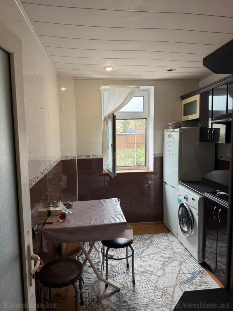 Satılır 2 otaqlı Mənzil Köhnə tikili 50 m² Qaraçuxur - şəkil 2