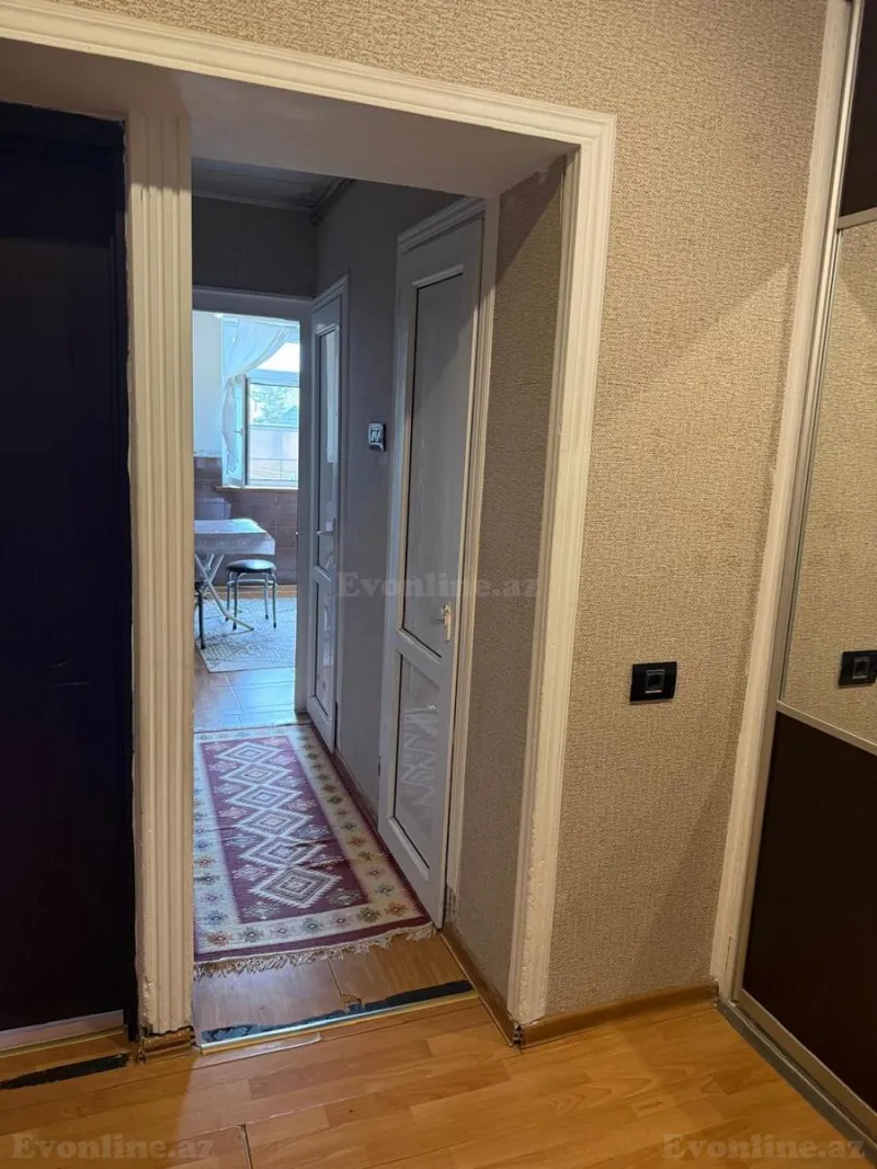 Satılır 2 otaqlı Mənzil Köhnə tikili 50 m² Qaraçuxur - şəkil 3