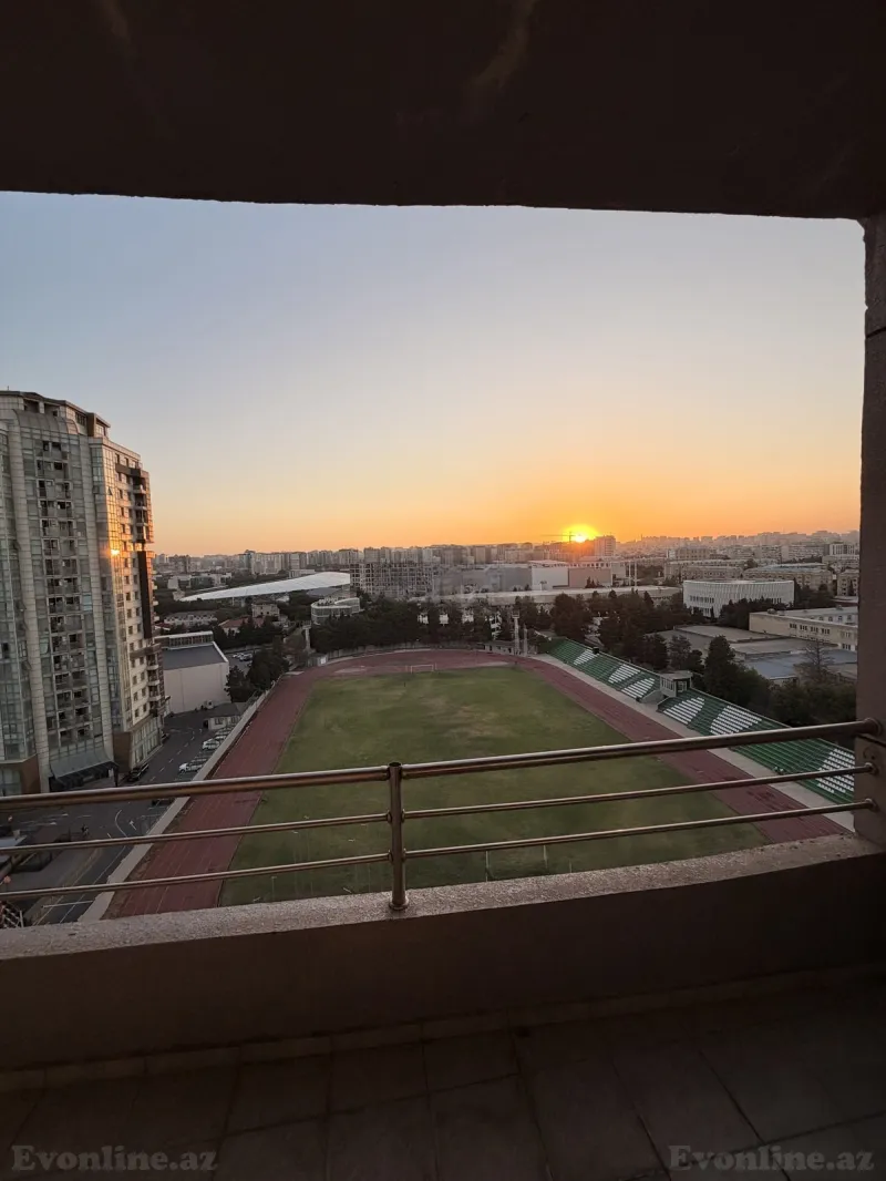 2 otaqlı Mənzil 100 m² Gənclik m. Kirayə verilir