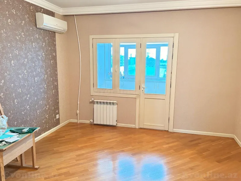 Satılır 3 otaqlı Mənzil Köhnə tikili 75 m² Koroğlu m. - şəkil 2
