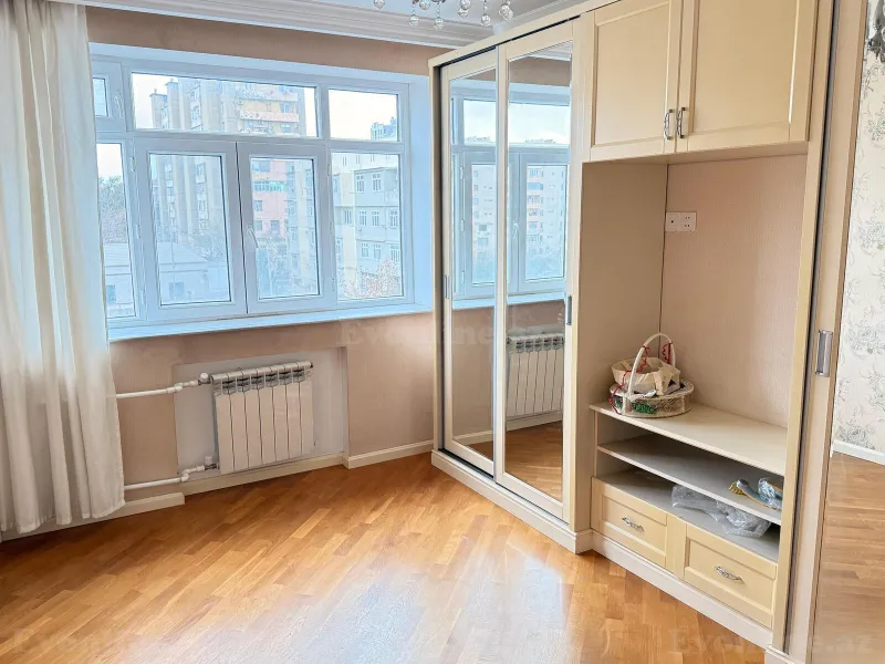 Satılır 3 otaqlı Mənzil Köhnə tikili 75 m² Koroğlu m. - şəkil 5