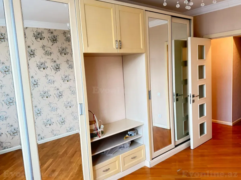 Satılır 3 otaqlı Mənzil Köhnə tikili 75 m² Koroğlu m. - şəkil 6
