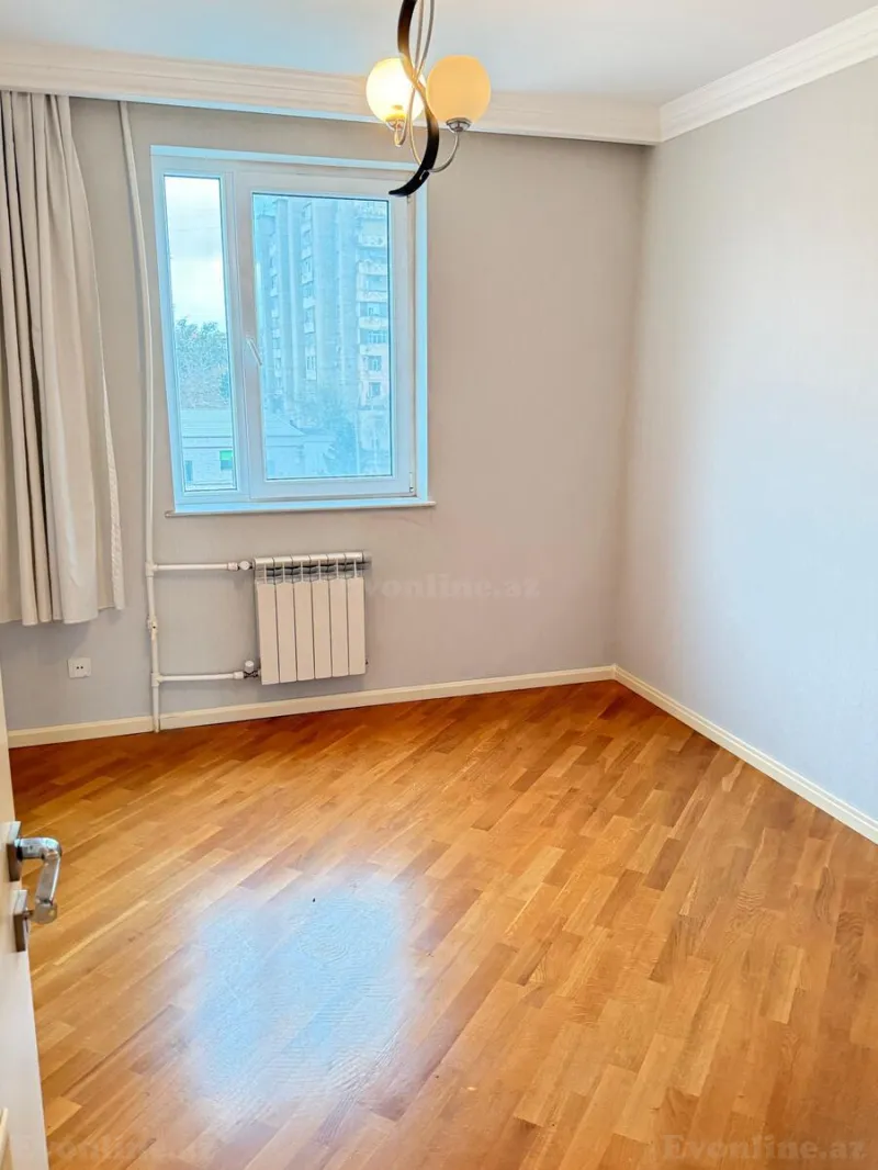 Satılır 3 otaqlı Mənzil Köhnə tikili 75 m² Koroğlu m. - şəkil 13