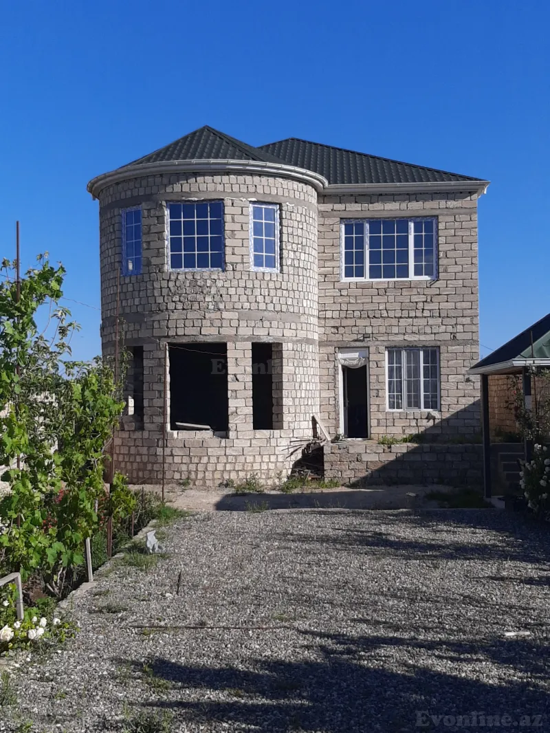 6 otaqlı Həyət evi 240 m² Buzovna Satılır