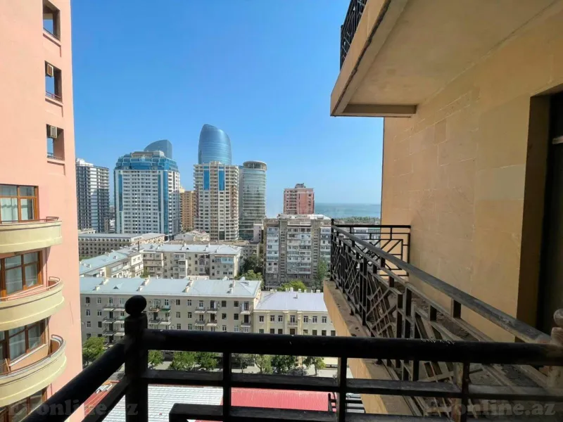 Satılır 4 otaqlı Mənzil Yeni tikili 250 m² 28 May m. - şəkil 9