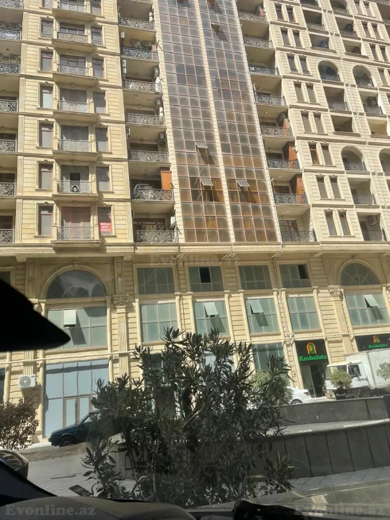 3 otaqlı Mənzil 202 m² Xətai r. Satılır