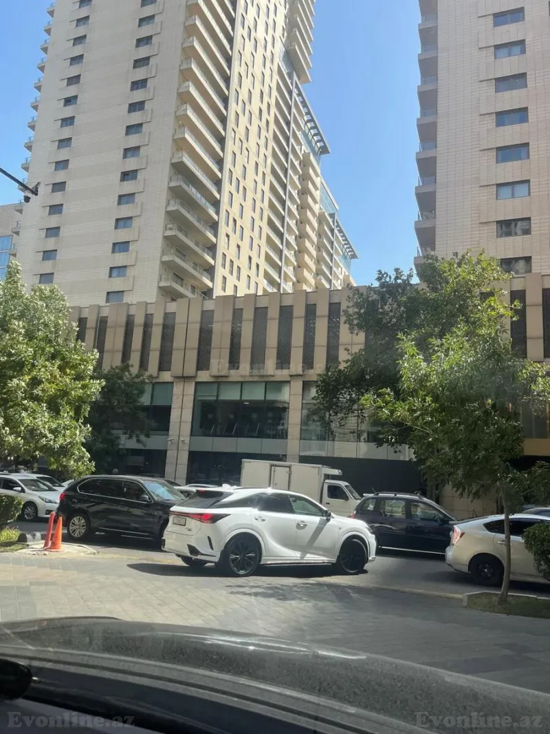 Satılır 3 otaqlı Mənzil Yeni tikili 202 m² Xətai r. - şəkil 4