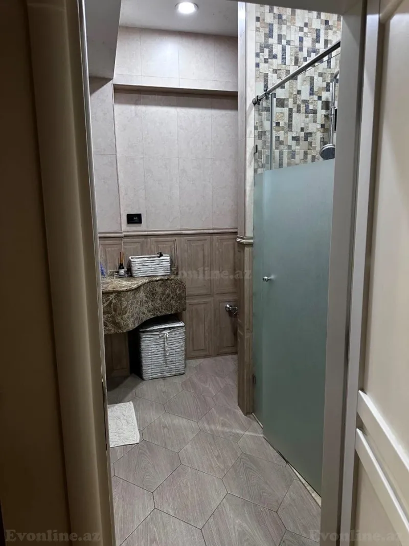 Kirayə verilir 3 otaqlı Mənzil Yeni tikili 141 m² Xətai r. - şəkil 22