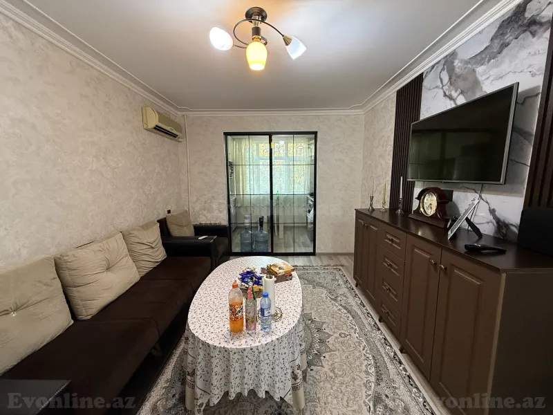 Satılır 2 otaqlı Mənzil Köhnə tikili 40 m² 8-ci kilometr