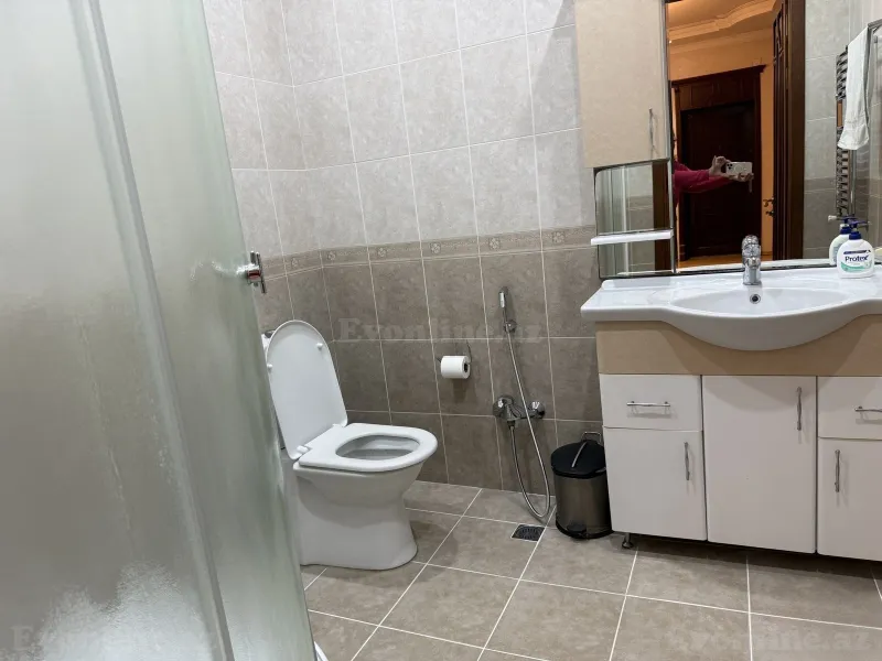 Kirayə verilir 4 otaqlı Mənzil Yeni tikili 201 m² Nizami m. - şəkil 9