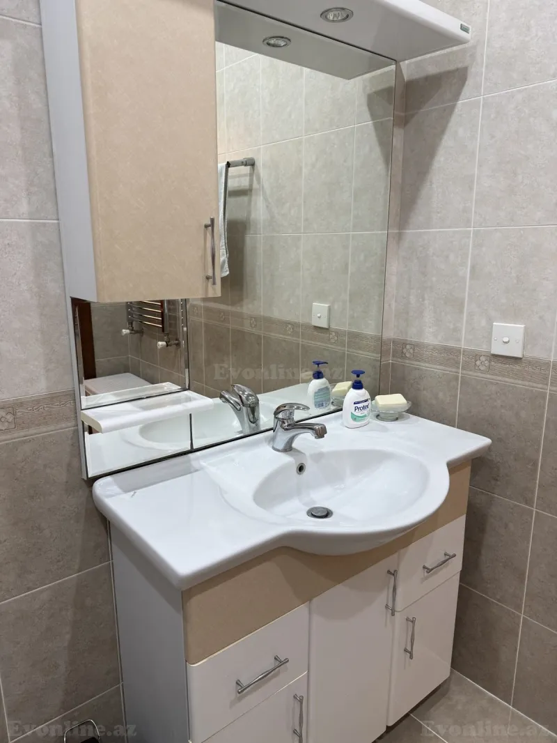 Kirayə verilir 4 otaqlı Mənzil Yeni tikili 201 m² Nizami m. - şəkil 11