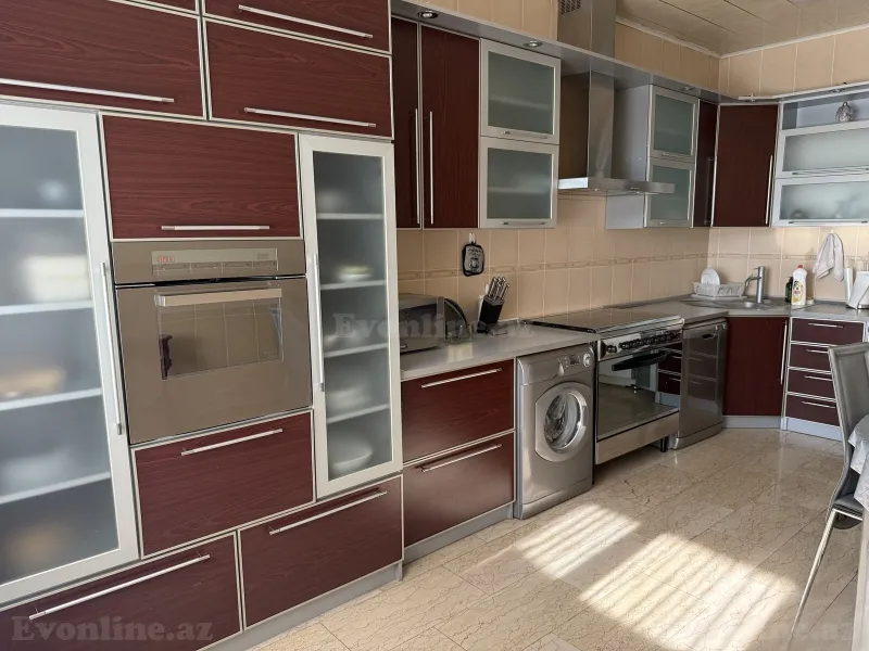 Kirayə verilir 4 otaqlı Mənzil Yeni tikili 201 m² Nizami m. - şəkil 12