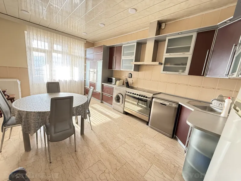 Kirayə verilir 4 otaqlı Mənzil Yeni tikili 201 m² Nizami m. - şəkil 13