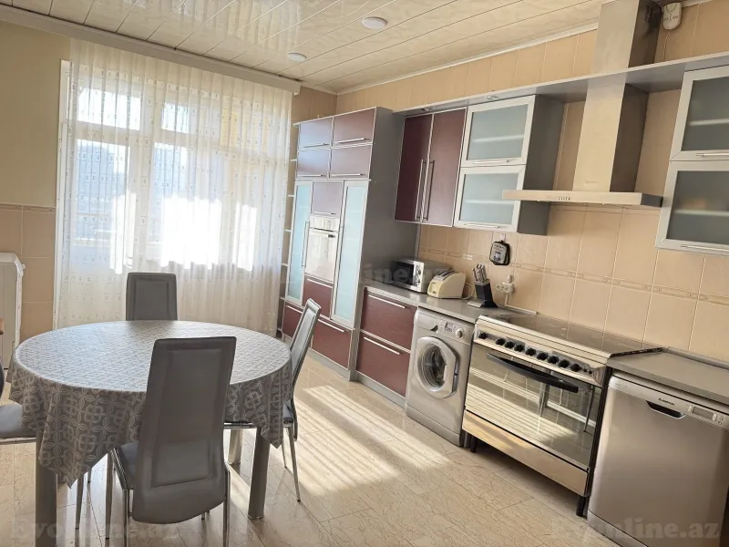 Kirayə verilir 4 otaqlı Mənzil Yeni tikili 201 m² Nizami m. - şəkil 14